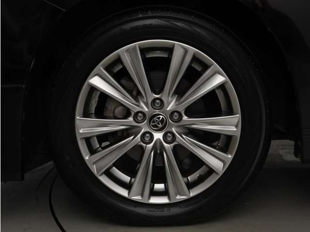 お客様のお好みの新品18インチ、19インチ、20インチホイール装着可能!ダウンサスなどローダウンも取付可能です!ヴァルドやワークなどのメーカー品も取り寄せ可能です!