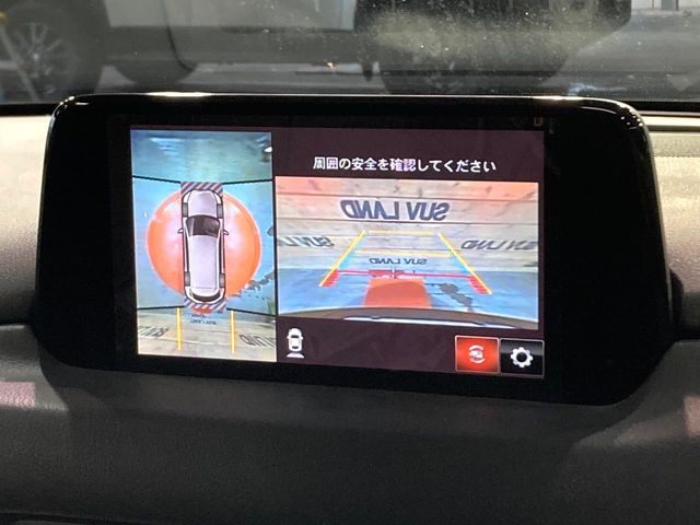 �y360&deg;�r���[���j�^�[�z��p�̃J�����ɂ��A�ォ�猩���낵���悤�Ȏ��_��360�x�N���}�̎��͂��m�F���邱�Ƃ��ł��܂������p�������m�F���₷���A�����ꏊ�ł̐؂�Ԃ��⒓�Ԃ��X���[�Y�ɍs���܂��B