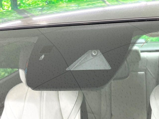 �y�X�}�[�g�V�e�B�u���[�L�T�|�[�g�z�ᑬ���s���ɑO���̎ԗ�����F�����A�Փ˂������Ȏ��͌x��ƃu���[�L�ŏՓˉ���Ɣ�Q�y�����A�V�X�g�B�����S�Ƀh���C�u�����y���݂��������܂��B