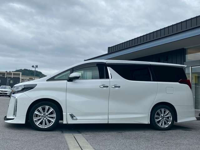 スリークロス滋賀店は自社の大型整備工場と提携しております!御購入後の修理・車検等のアフタフォローも充実です!