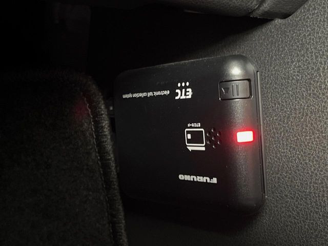 【ETC】高速道路の料金所をストレスなく通過!話題のスポットやサービスエリアに多い「スマートIC」利用時は必須のアイテムです。当店でセットアップを実施、ご納車当日からすぐにご利用いただけます!