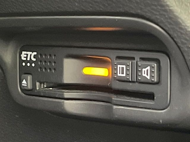 【ETC】高速道路の料金所をストレスなく通過!話題のスポットやサービスエリアに多い「スマートIC」利用時は必須のアイテムです。当店でセットアップを実施、ご納車当日からすぐにご利用いただけます!