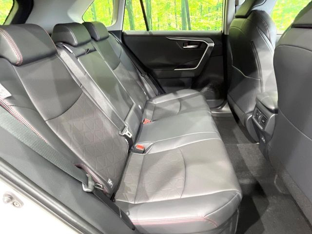 ���i���ȃI���W�i���t���A�}�b�g���I�v�V�����ɂĂ��p�ӂ��Ă���܂��B���D���ȃf�U�C����J���[�����Ԃɍ��킹�đI��ł����������Ƃ��ł��܂���