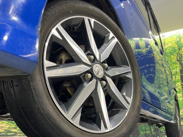 �y����15�C���`�A���~�z�C�[���z�O�ςɃ}�b�`���������A���~�z�C�[���𑕒����Ă���܂��B�e��ЊO�A���~�z�C�[����A�X�^�b�h���X�^�C�����戵�����Ă���܂��B���񂲑��k����������