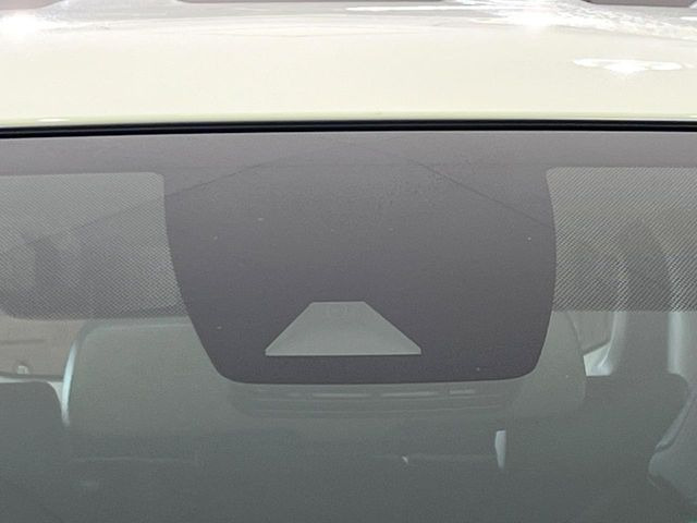 �y�g���^�Z�[�t�e�B�Z���X�z���s���ɑO���̎ԗ�����F�����A�Փ˂������Ȏ��͌x��ƃu���[�L�ŏՓˉ���Ɣ�Q�y�����A�V�X�g�B�����S�Ƀh���C�u�����y���݂��������܂��B