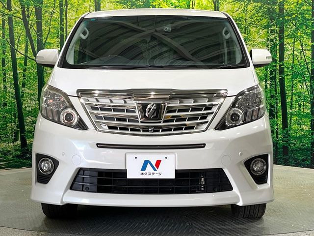 高透明度のガラス皮膜で撥水はもちろん、上質なツヤ・光沢を実現。紫外線や酸性雨から大切な愛車を保護し、色あせ・劣化を防止。「弾スプラッシュコート」、「弾プリミッサコート」からお選びいただけます。