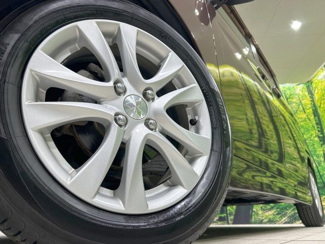 �y����15�C���`�A���~�z�C�[���z�O�ςɃ}�b�`���������A���~�z�C�[���𑕒����Ă���܂��B�e��ЊO�A���~�z�C�[����A�X�^�b�h���X�^�C�����戵�����Ă���܂��B���񂲑��k����������