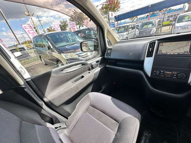 日産セリナハイウェイスター( 車検令和08/09まで ) 日産「セレナ」、自動車アセスメントで最高評価「ファイブスター賞