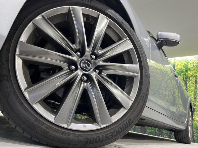 �y����19�C���`�A���~�z�C�[���z�O�ςɃ}�b�`���������A���~�z�C�[���𑕒����Ă���܂��B�e��ЊO�A���~�z�C�[����A�X�^�b�h���X�^�C�����戵�����Ă���܂��B���񂲑��k����������