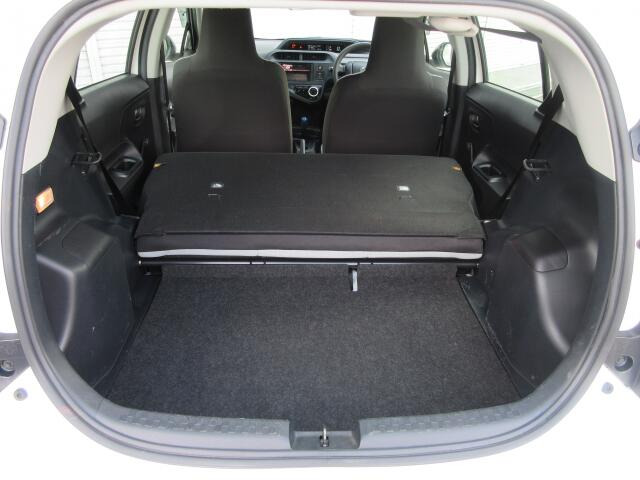 ���i�g���Ȃ�A���̂܂܂ł��\���ȃX�y�[�X���m�ۂ��ꂽ���Q�b�W�X�y�[�X�ł��B�V�[�g��|���΁A�����̗l�ɍL��ȃX�y�[�X���m�ۏo���܂��B