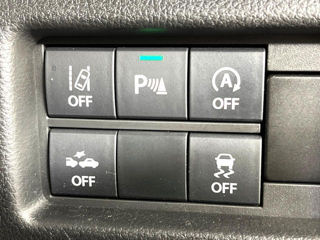 【クリアランスソナー】バンパーに付いたセンサーが障害物を検知!一定の距離に近づくとアラートで教えてくれます♪狭い駐車スペースや車庫入れ時も安心ですね☆