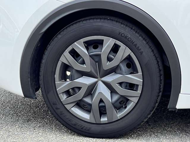 弊社は、お客さまのニーズにお応え出来るよう、豊富な車種を取り揃えております。お乗り換えの際も、是非、よろしくお願いいたします。