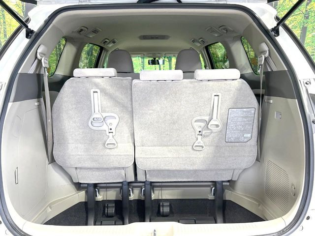 ���i�̂���������ʋ΁A���}���ɏ\���ȉ׎��X�y�[�X���m�ۂ��Ă���܂��B�Z�J���h�V�[�g��|���ƁA�傫�ȉו��̐ύڂ��\�ł���