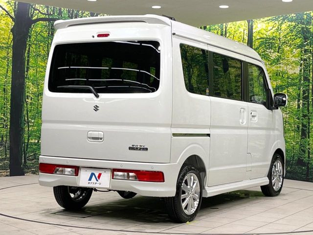 ☆全国のネクステージからお取り寄せが可能※!遠方の店舗に展示してあるクルマが気になる場合も、最寄りの店舗でご覧いただくことが可能です!是非私たちに要望をお聞かせください!※別途費用