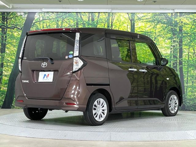 ☆全国のネクステージからお取り寄せが可能※!遠方の店舗に展示してあるクルマが気になる場合も、最寄りの店舗でご覧いただくことが可能です!是非私たちに要望をお聞かせください!※別途費用