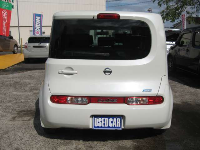 �������E�����������k������