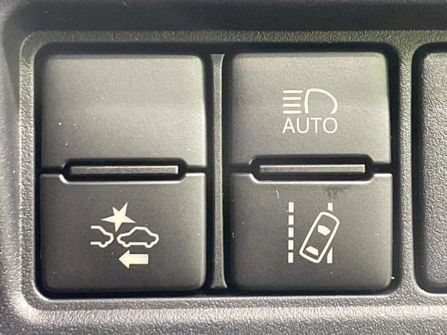 �y���[���g���[�V���O�A�V�X�g�z�������H���s���A�Ԑ�����͂ݏo�������ɂȂ�ƃ��[���̒����𑖂�悤�ɃX�e�A�����O������A�V�X�g�B�����S�ȉ^�]���T�|�[�g���Ă���܂�!