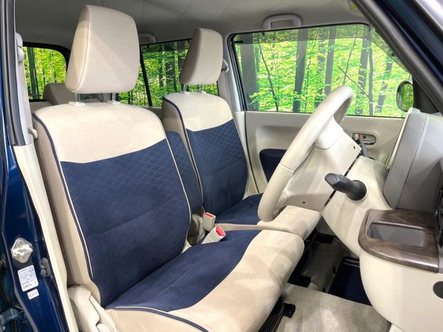 運転席シート廻りは使用感も少なく、良好な状態となっています。丁寧に使われていたことがよくわかりますね。