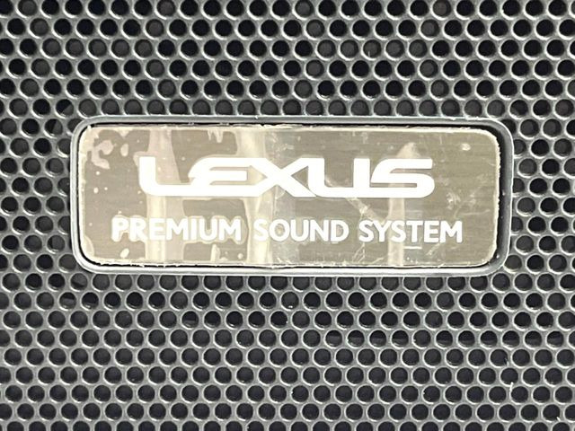 �y���N�T�X�v���~�A�T�E���h�V�X�e���z���[�J�[�I�v�V�����̍��i�ʃT�E���h�V�X�e���𓋍ځB��p�̃`���[�j���O���{���ꂽ�召�l�X�ȃX�s�[�J�[����ǎ��ȃT�E���h���t�ł��A�Տꊴ���ӂ�鉹����Ԃ����o���܂��B