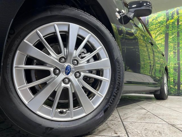 �y����16�C���`�A���~�z�C�[���z�O�ςɃ}�b�`���������A���~�z�C�[���𑕒����Ă���܂��B�e��ЊO�A���~�z�C�[����A�X�^�b�h���X�^�C�����戵�����Ă���܂��B���񂲑��k����������