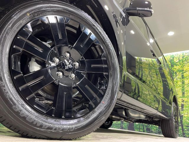 �y����18�C���`�A���~�z�C�[���z�O�ςɃ}�b�`���������A���~�z�C�[���𑕒����Ă���܂��B�e��ЊO�A���~�z�C�[����A�X�^�b�h���X�^�C�����戵�����Ă���܂��B���񂲑��k����������