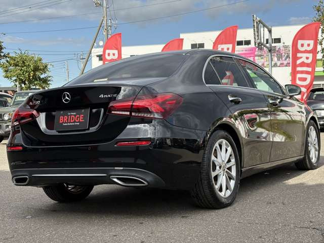 AクラスセダンA250 4マチック 4WD