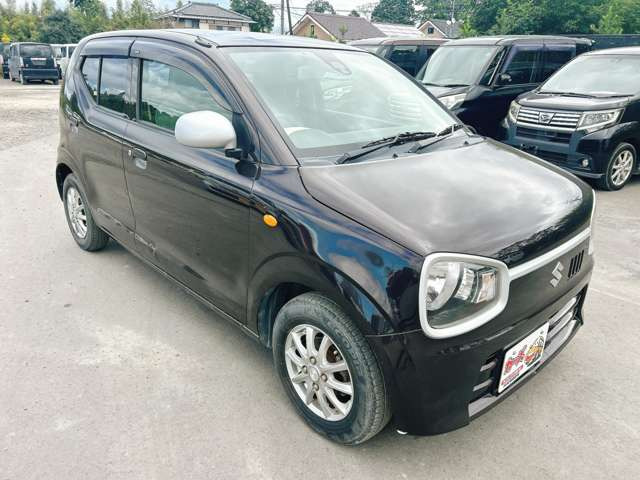 お客様のご予算帯に合わせたお車を常時100台以上取り揃えています!当社のスタッフがお客様のお車選びをしっかりサポートしご提案させていただきます!