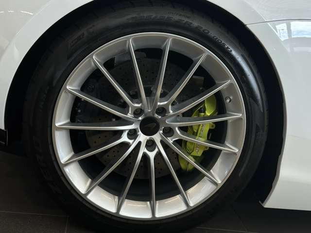 アルトゥーラスパイダー