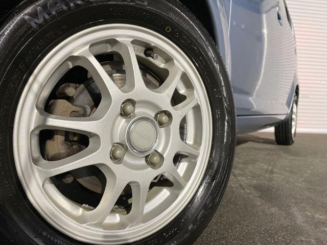 �y14�C���`�A���~�z�C�[���z�O�ςɃ}�b�`�����A���~�z�C�[���𑕒����Ă���܂��B�e��A���~�z�C�[����A�X�^�b�h���X�^�C�����戵�����Ă���܂��B���񂲑��k����������