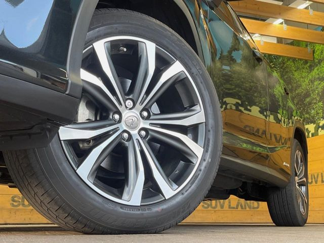 �y����20�C���`�A���~�z�C�[���z�O�ςɃ}�b�`���������A���~�z�C�[���𑕒����Ă���܂��B�e��ЊO�A���~�z�C�[����A�X�^�b�h���X�^�C�����戵�����Ă���܂��B���񂲑��k����������