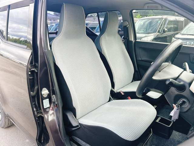 お客様のご予算帯に合わせたお車を常時100台以上取り揃えています!当社のスタッフがお客様のお車選びをしっかりサポートしご提案させていただきます!