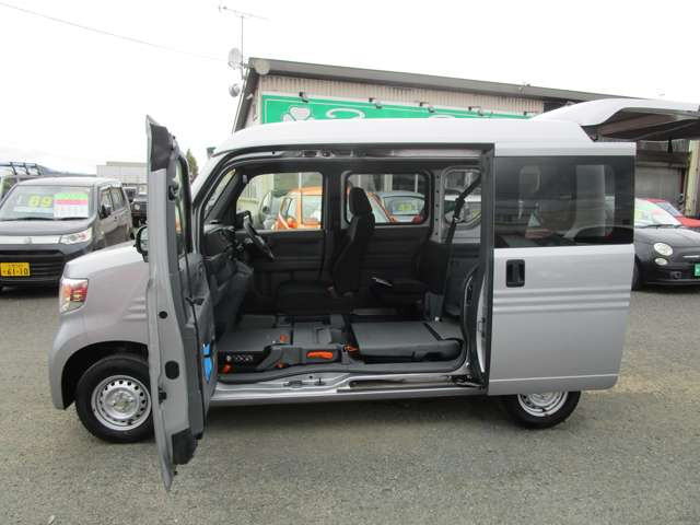 ���X���C�h�h�A�ŋ����ꏊ�ł̏�Ԃ��y�ł�!�Z���^�[�s���[���X�Ȃ̂Ō㕔���Ȃɏ�Ԃ��y�ł�!