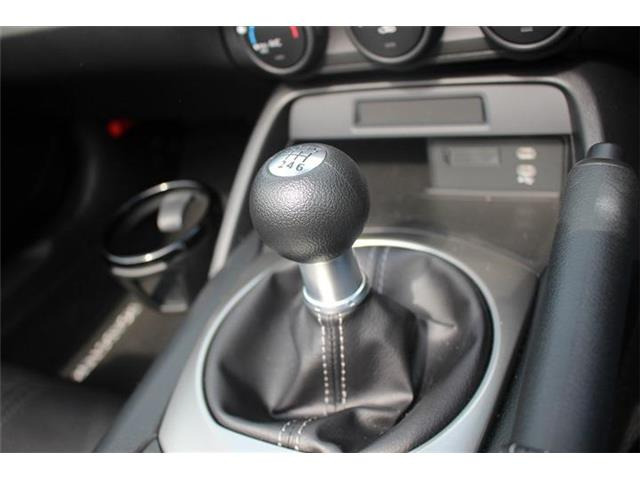 大好評のボディコーティング「ハイモースコート」もご納車までに施工可能。雨染みや線傷など中古車だからと諦めていませんか?ピカピカの状態でお乗り出しいただけます。