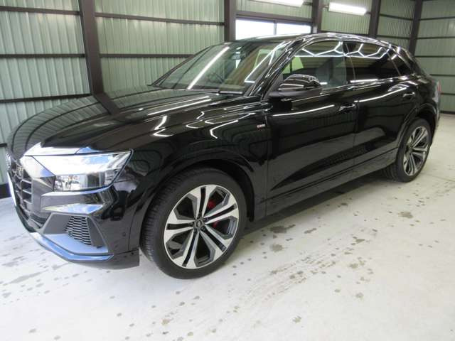 Q855 TFSI クワトロ Sライン 4WD