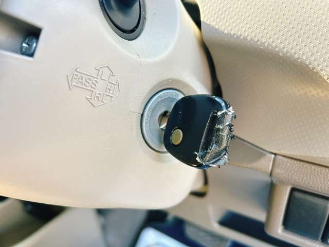 �y�L�[���X�G���g���[�z���ꂽ�ꏊ����h�A�̊J���ł��A�����^�b�`�Ŋy�X��荞�߂܂���