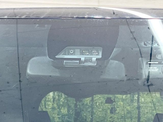 �y�g���^�Z�[�t�e�B�Z���X�z���s���ɑO���̎ԗ�����F�����A�Փ˂������Ȏ��͌x��ƃu���[�L�ŏՓˉ���Ɣ�Q�y�����A�V�X�g�B�����S�Ƀh���C�u�����y���݂��������܂��B