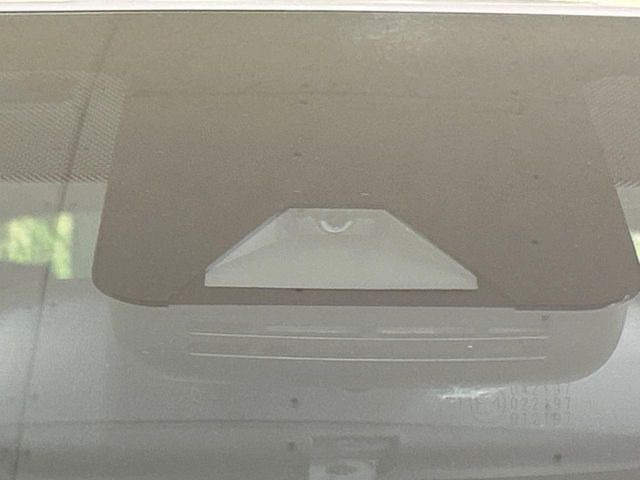 �y�g���^�Z�[�t�e�B�Z���X�z���s���ɑO���̎ԗ�����F�����A�Փ˂������Ȏ��͌x��ƃu���[�L�ŏՓˉ���Ɣ�Q�y�����A�V�X�g�B�����S�Ƀh���C�u�����y���݂��������܂��B