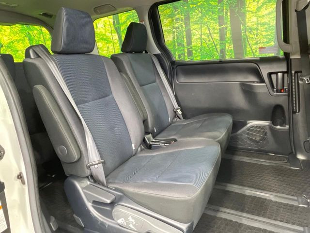 ���ڒ����̓E�H�[�N�X���[�ƂȂ��Ă���܂��B���ڂƎO��ڂ̈ړ�����~�肪�Ƃ��Ă��y�ɂȂ�̂ŁA���~��̍ۂ��X�g���X�������邱�Ƃ͂���܂����