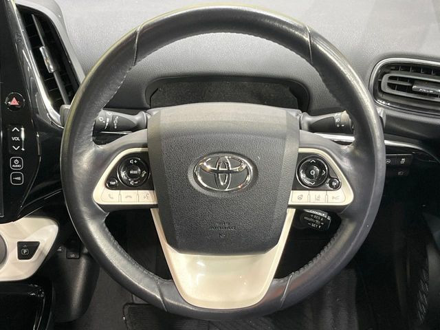 ステアリングも使用感が少なく、きれいな状態となっております♪