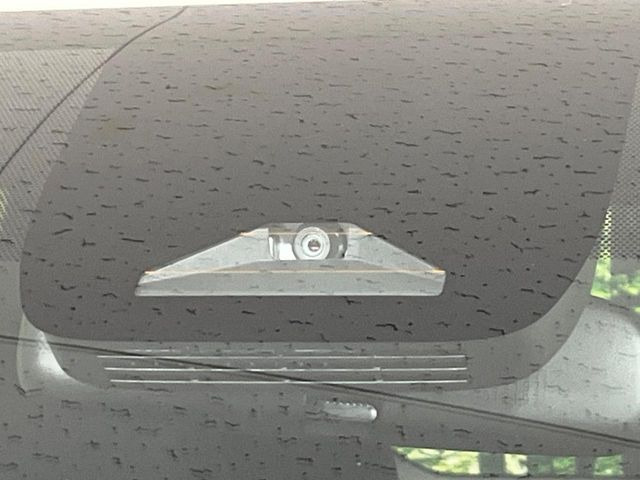 �y�g���^�Z�[�t�e�B�Z���X�z���s���ɑO���̎ԗ�����F�����A�Փ˂������Ȏ��͌x��ƃu���[�L�ŏՓˉ���Ɣ�Q�y�����A�V�X�g�B�����S�Ƀh���C�u�����y���݂��������܂��B