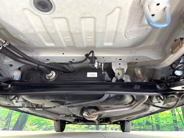 下回りがきれいなうちに、防錆加工の施工がオススメ。降雪地域はもちろん、沿岸部にお住いの方や、趣味でマリン・ウィンタースポーツをされる方にご好評いただいております。