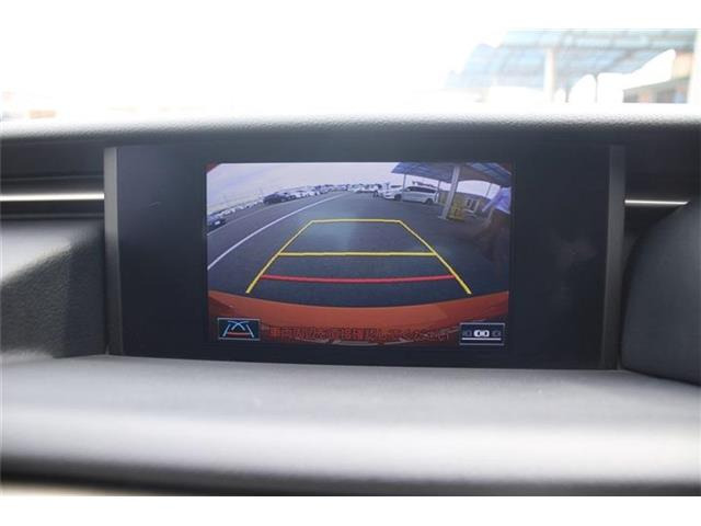 大好評のボディコーティング「ハイモースコート」もご納車までに施工可能。雨染みや線傷など中古車だからと諦めていませんか?ピカピカの状態でお乗り出しいただけます。