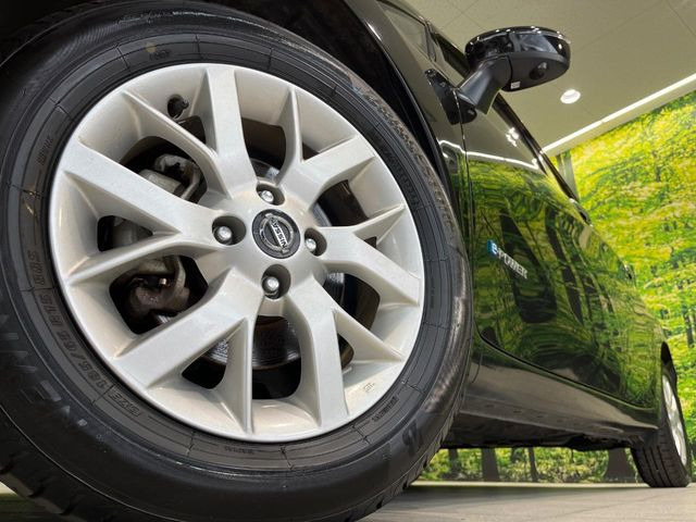 �y����15�C���`�A���~�z�C�[���z�O�ςɃ}�b�`���������A���~�z�C�[���𑕒����Ă���܂��B�e��ЊO�A���~�z�C�[����A�X�^�b�h���X�^�C�����戵�����Ă���܂��B���񂲑��k����������