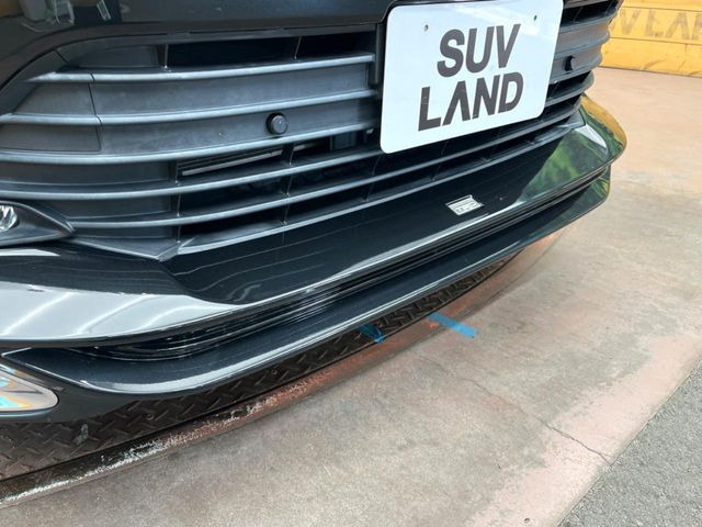 【TRDエアロ】人気のTRDエアロを装備!クルマの外観がよりスタイリッシュになり、街中で存在感あふれる1台に♪将来買い替える時にもリセールに影響しやすく、価値ある人気の装備です!