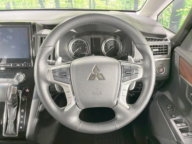 �y�����v�����X�e�A�����O�z�㎿�Ȋv���g�p���邱�ƂŁA��ɂ����������݂ƂĂ��^�]���₷���n���h���ł���