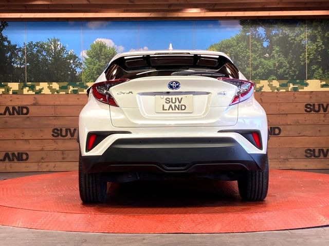 安心の最長10年・走行無制限保証(有償)をご用意。保証内容も充実はもちろん、無料点検&オイル交換や、年中無休の全国・24時間ロードサービスも付帯されておりますのでご安心下さい。