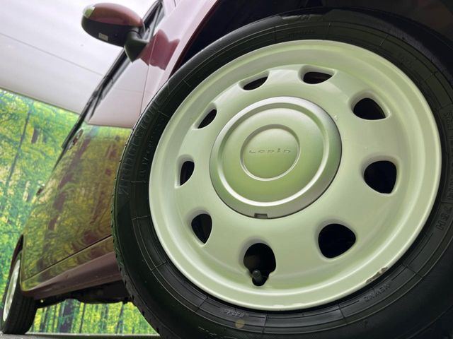 �y����14�C���`�A���~�z�C�[���z�O�ςɃ}�b�`���������A���~�z�C�[���𑕒����Ă���܂��B�e��ЊO�A���~�z�C�[����A�X�^�b�h���X�^�C�����戵�����Ă���܂��B���񂲑��k����������