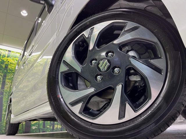 �y����15�C���`�A���~�z�C�[���z�O�ςɃ}�b�`���������A���~�z�C�[���𑕒����Ă���܂��B�e��ЊO�A���~�z�C�[����A�X�^�b�h���X�^�C�����戵�����Ă���܂��B���񂲑��k����������