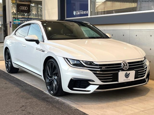 ●無料付帯の保証の他、安心の最長3年・走行無制限保証(有償)をご用意。輸入車を安心してお楽しみいただける様、保証内容も充実はもちろん、無料点検&オイル交換やロードサービスも付帯しております。