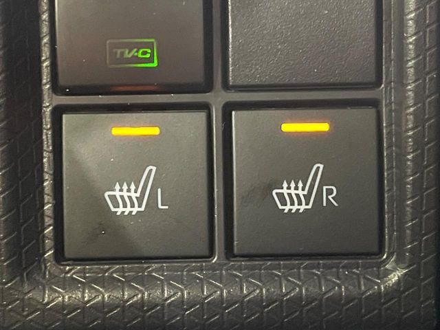 【シートヒーター】寒い日に重宝するシートヒーター!エアコンより早く温まってくれるので寒がりの人も安心ですね♪エアコンの温風は乾燥するから苦手、という方にもをおすすめです。